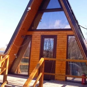Hotel 2Brcabin-Fireplace-Hottub-Sauna-Skiresort cazare Bran
