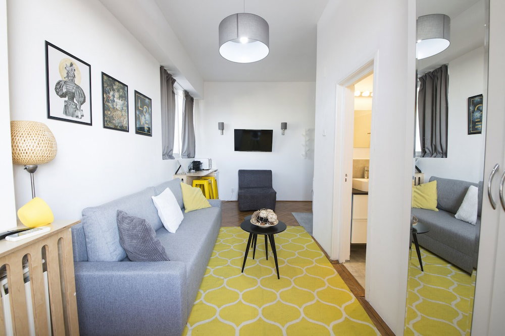 Unirii Center Apartments by Olala Homes