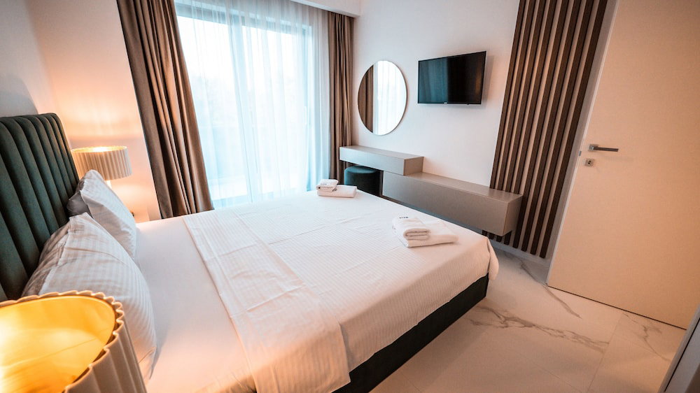 Wave 4 Residence