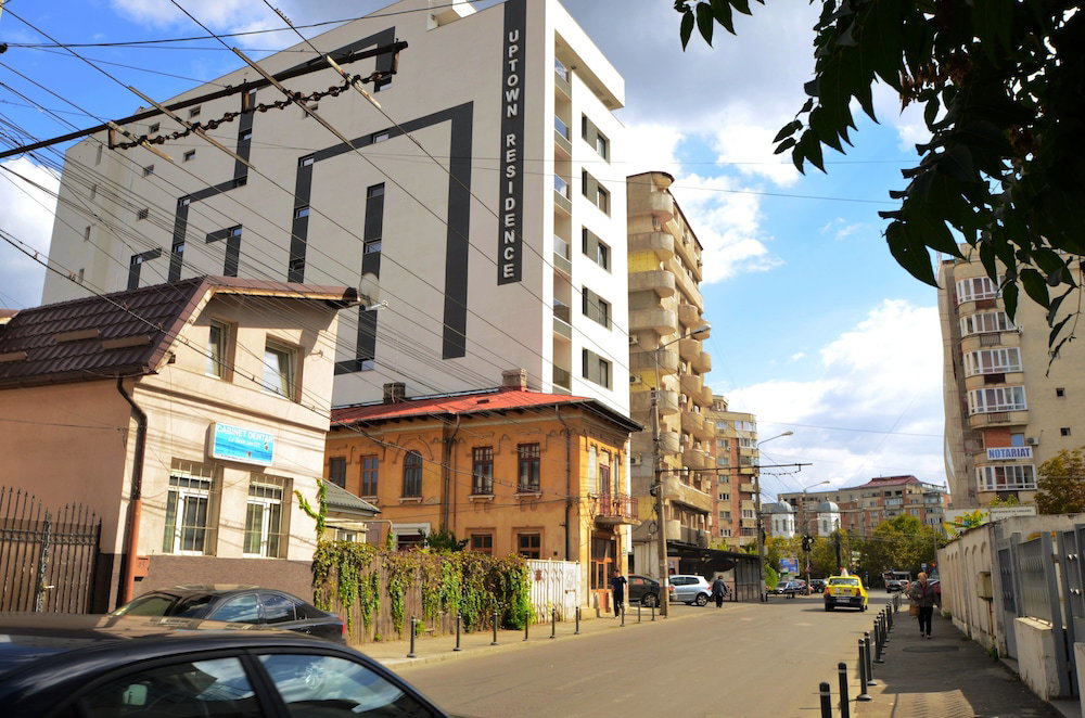 Hotel Uptown Residence Apartments