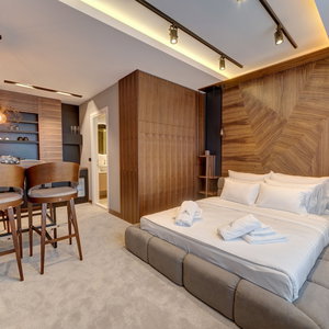 Hotel Black Pearl Luxury Suites cazare Stari Grad