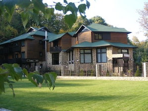 Hotel Hillden Lodge & Restaurant cazare Bran