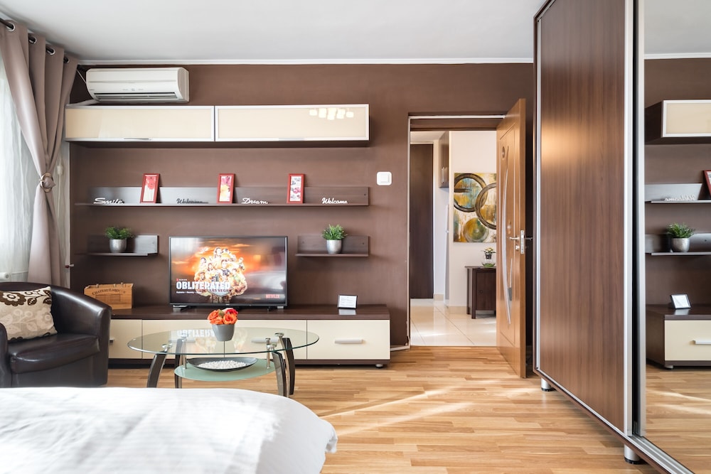 Studio 37 By Mrg Apartments