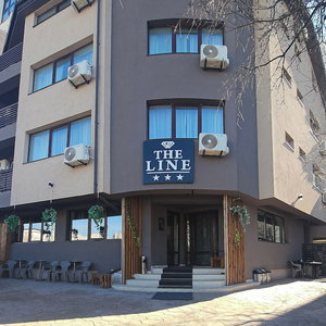 Hotel The Line Hotel cazare Rosu