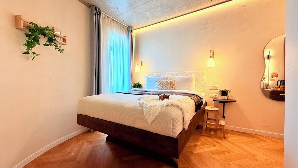 Hotel Modern Studios Steps From Piața Romană