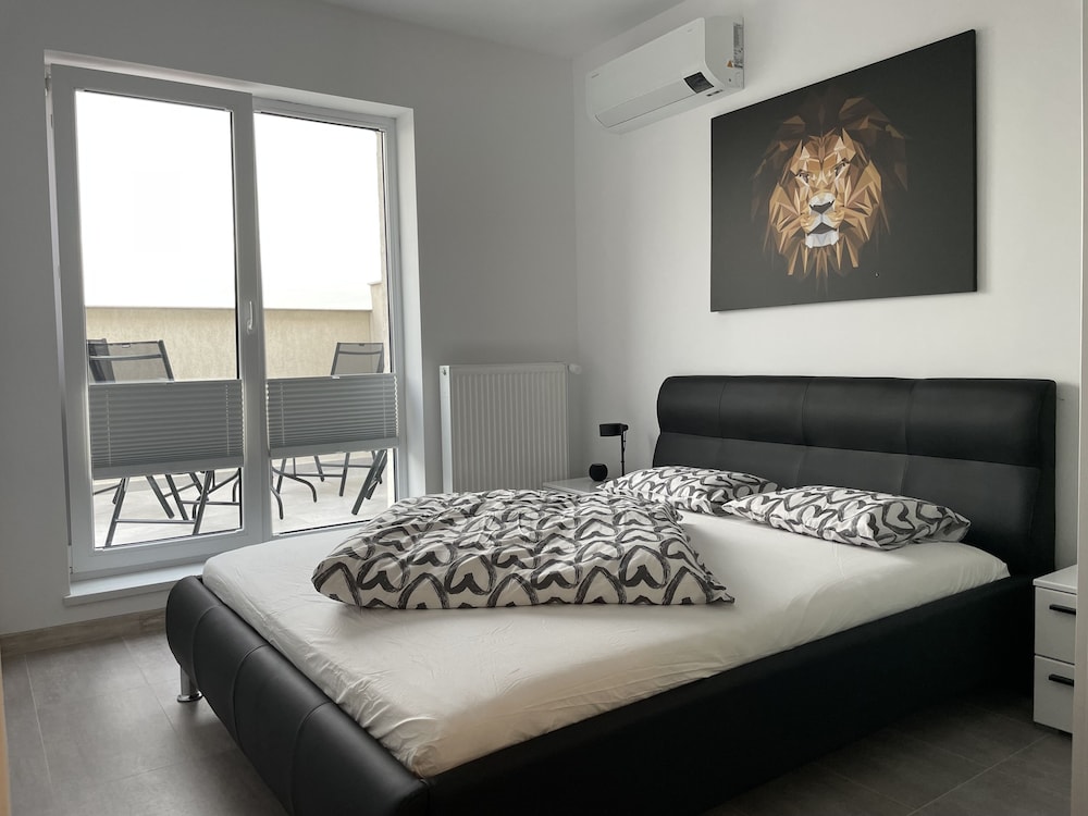 Hotel 4 Room Penthouse Terrace W18-W19