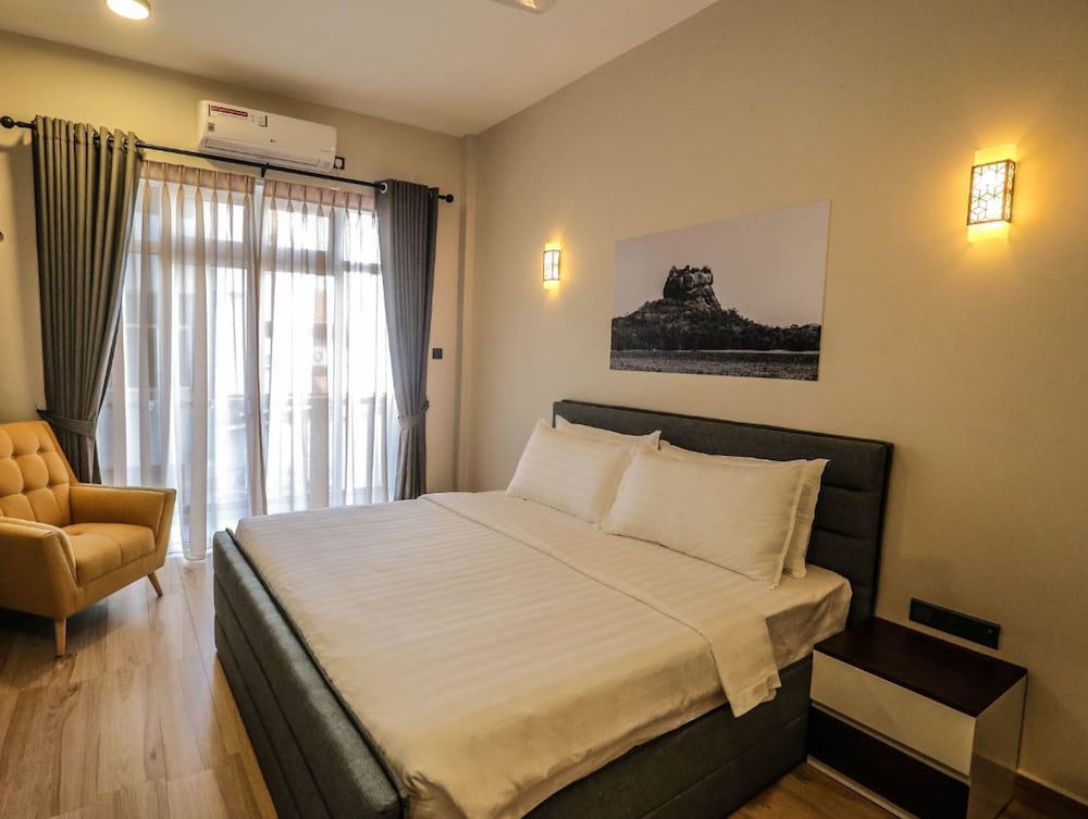 Pink Elephant Tourist Apartment Hotel