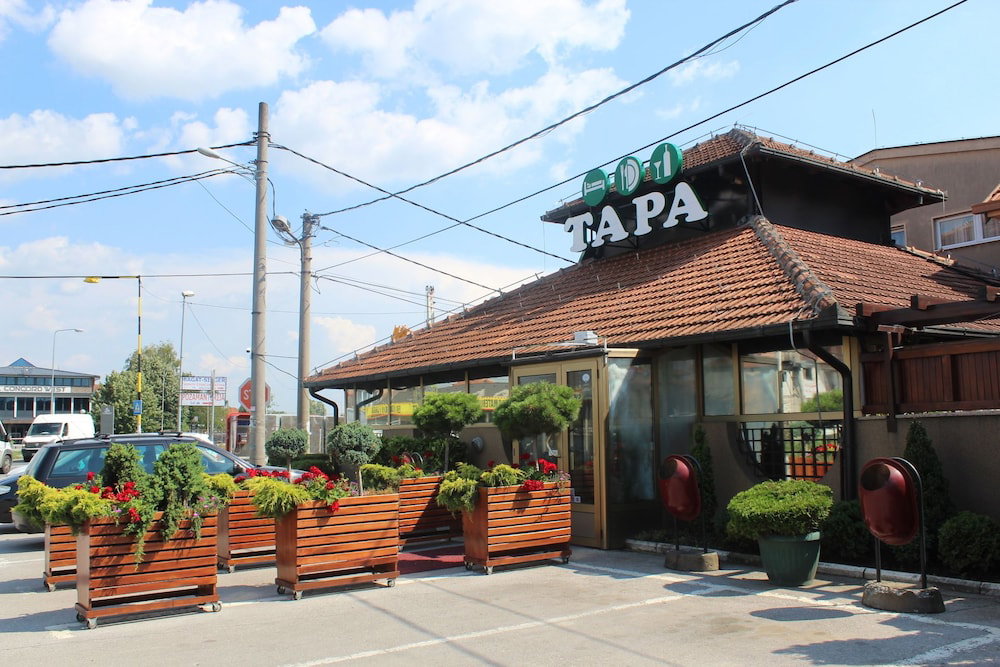 Hotel Guesthouse Tara