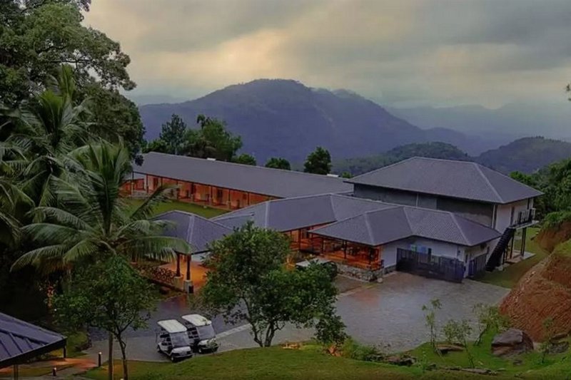 Simpson's Forest Hotel