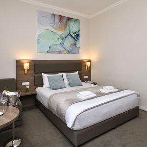 Hotel Hotel Opera Garni cazare Stari Grad