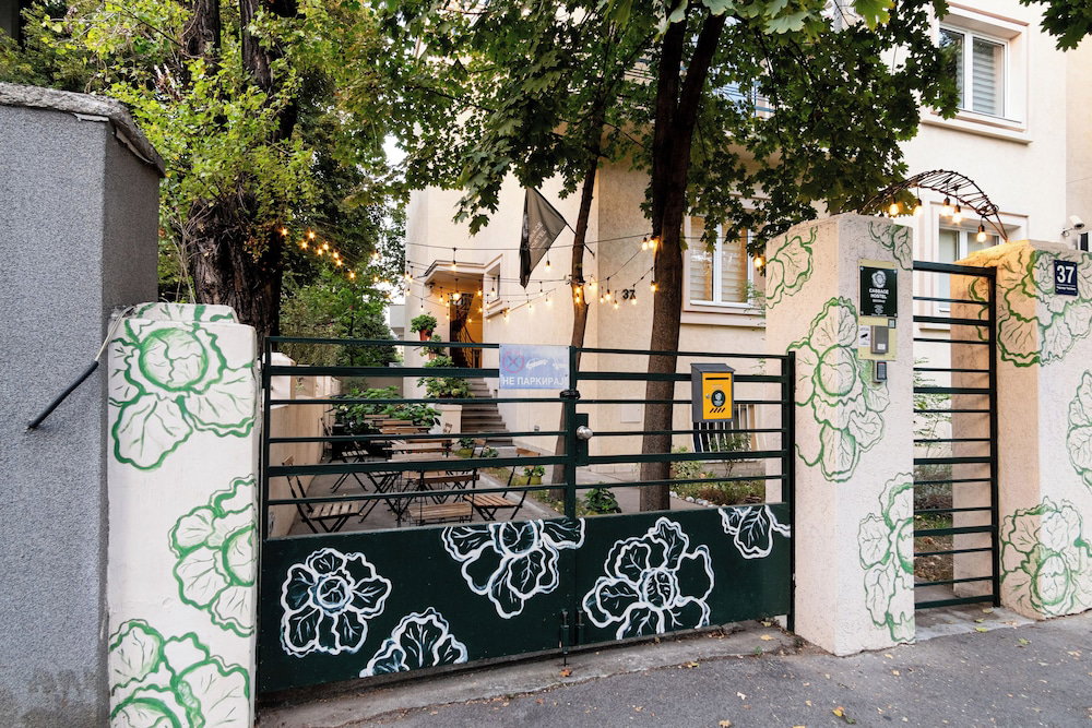Hotel Cabbage Hostel