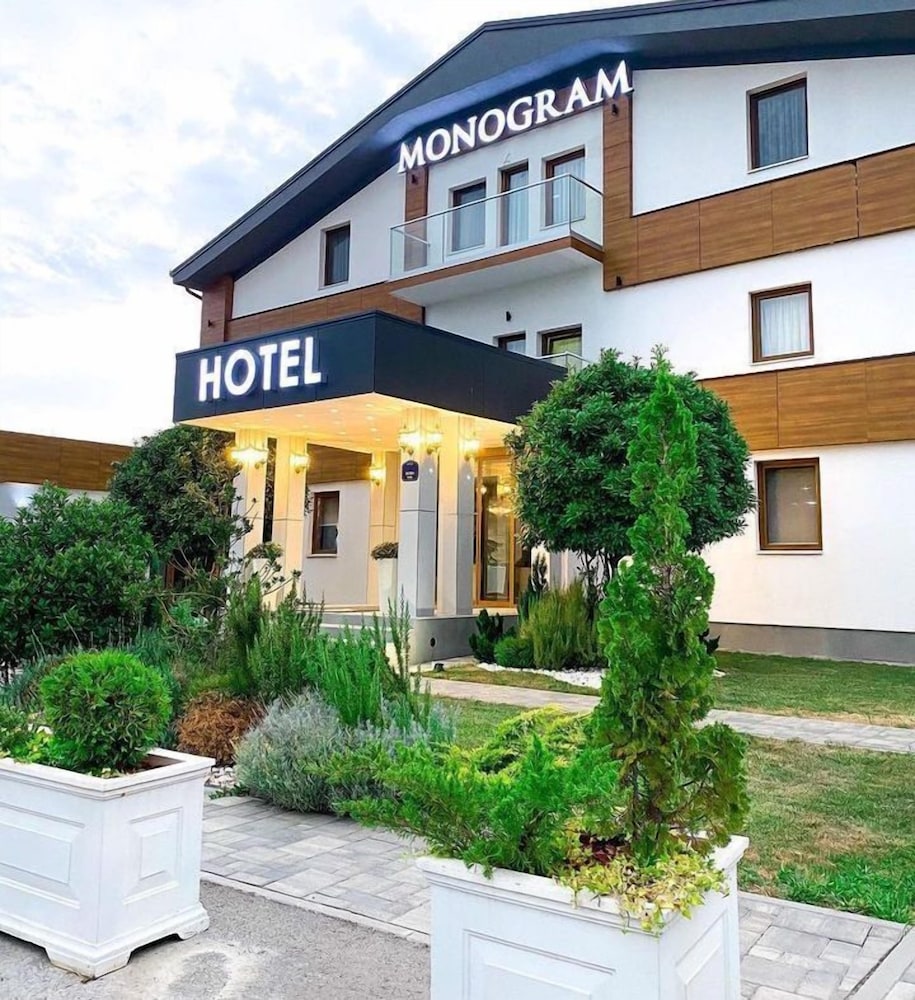 Hotel Monogram