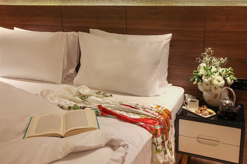 Dora Pera Hotel