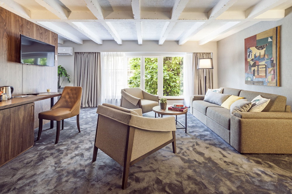 Hotel Nomad Luxury Suites