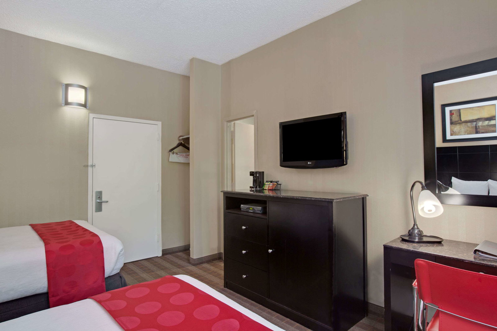 Ramada By Wyndham Bronx
