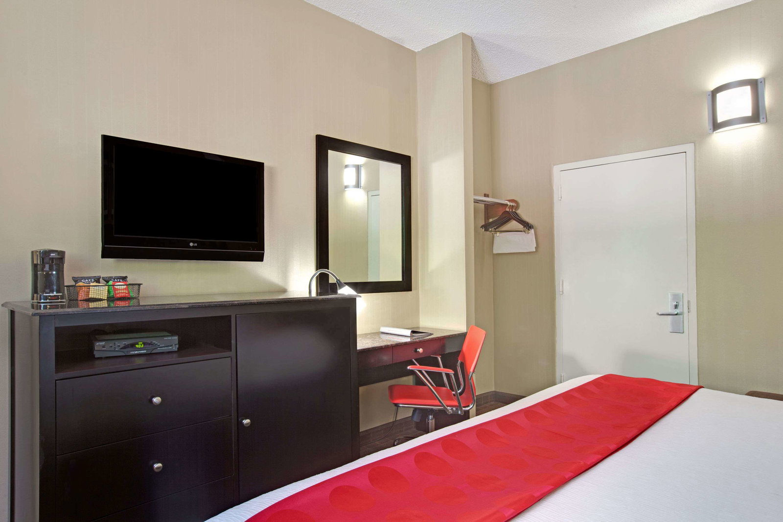 Ramada By Wyndham Bronx
