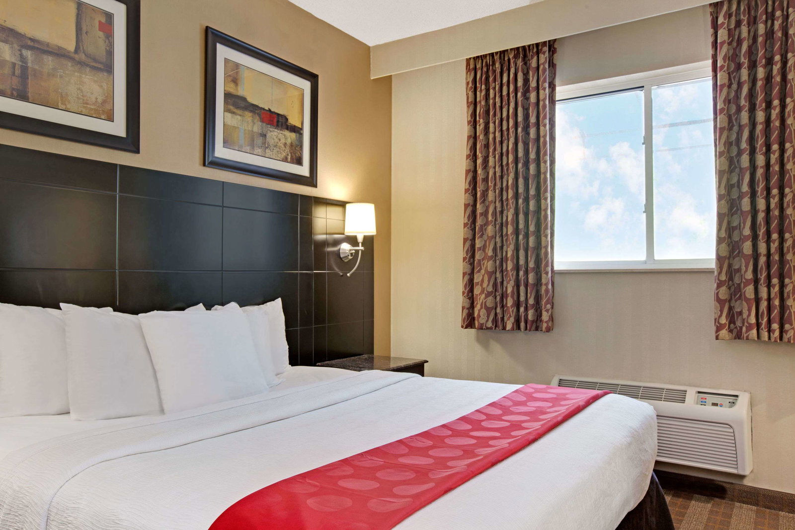 Ramada By Wyndham Bronx