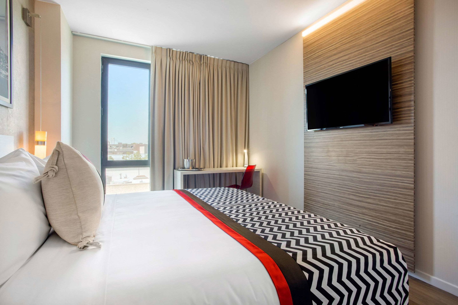 Insignia Hotel, An Ascend Hotel Collection Member