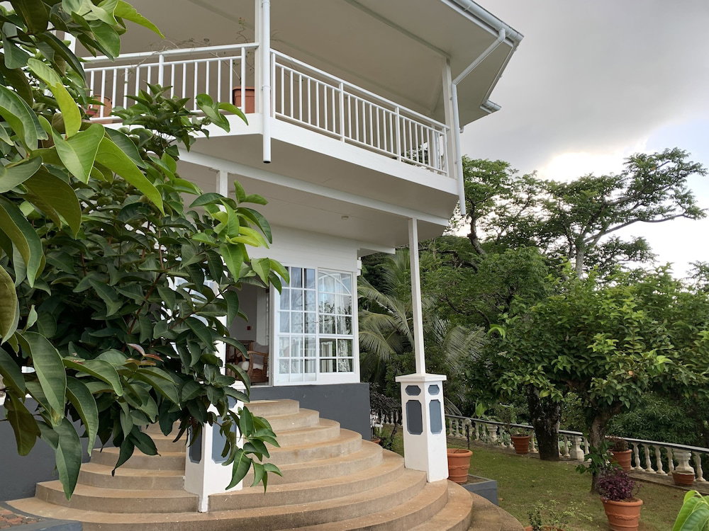 Hotel Beau Sejour Hotel