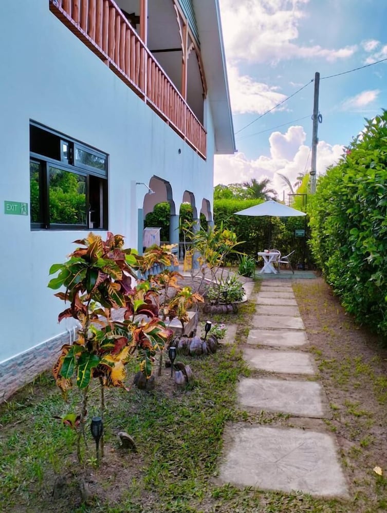 Hotel La Source Self Catering