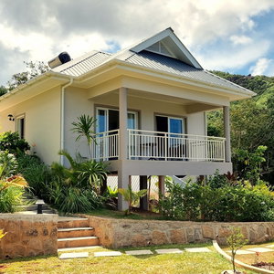 Hotel La Trouvaille Holiday Chalets cazare Anse Royale