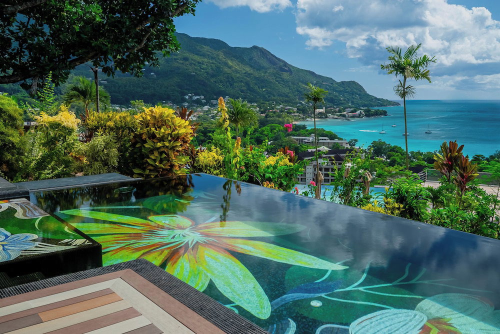 Hotel Garden Hill Resort & Spa