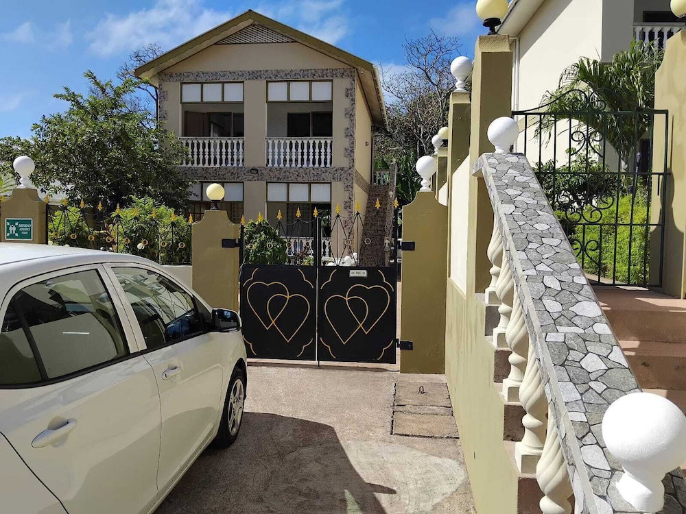 Hotel One Bedroom Self-Catering Accommodation