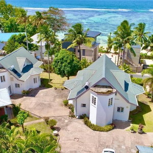Hotel Le Domaine De Bacova cazare Anse Royale