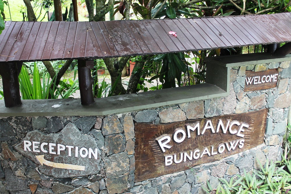 Hotel Romance Bungalows