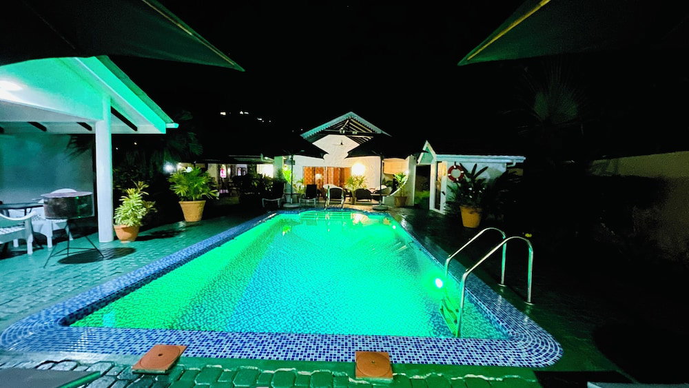 Hotel Villa Caballero Luxury Chalets