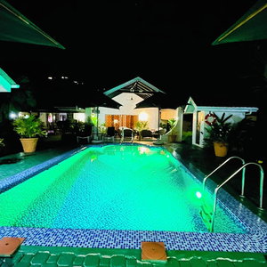 Hotel Villa Caballero Luxury Chalets cazare Cascade