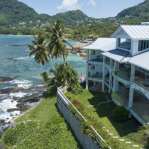 Sejur Vallonend Beach Front Villa vacanta Cascade