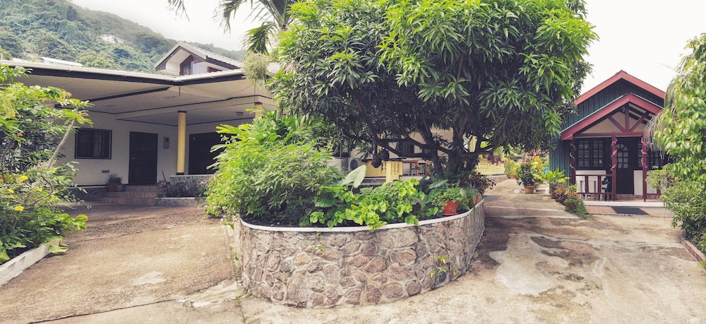 Hotel Lapasyans Self-Catering