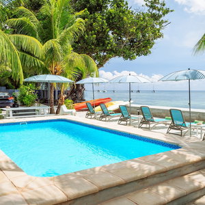 Sejur Le Nautique Luxury Beachfront Apartments vacanta Anse Royale