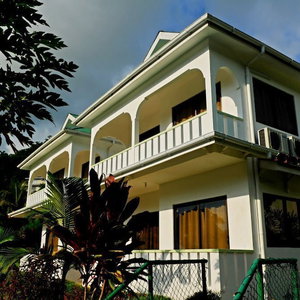 Sejur Evergreen Apartments vacanta Anse Royale
