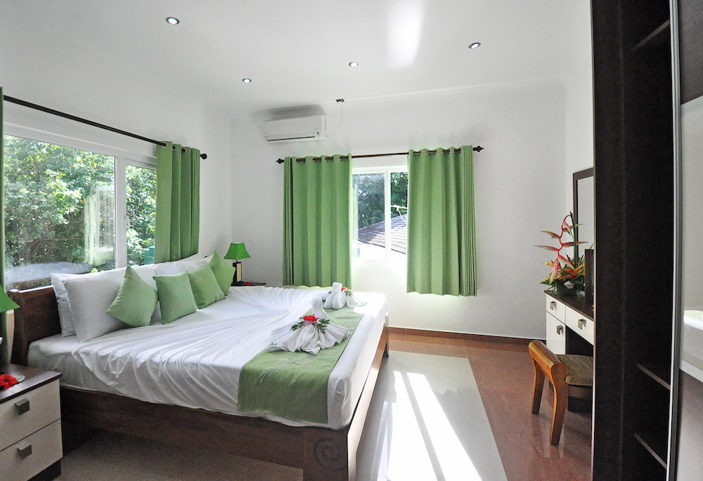 Hotel Yasad Luxury Beach Residence