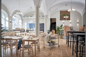 Hotel Moment Hotels cazare Arloev