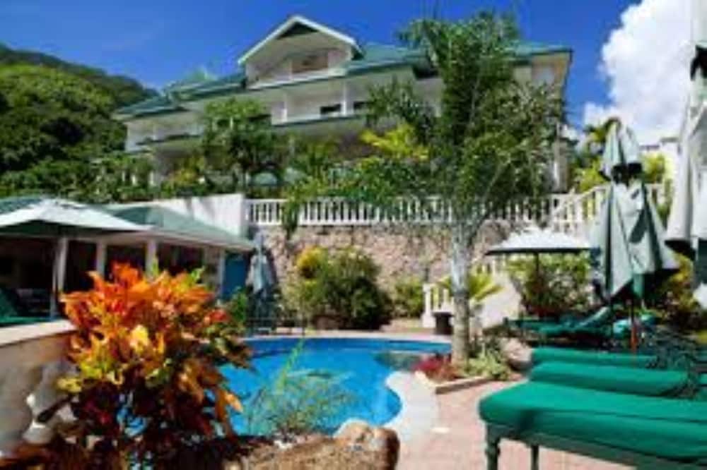 Hotel Hanneman Holiday Residence