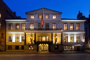 Hotel Mayfair Hotel Tunneln cazare Arloev