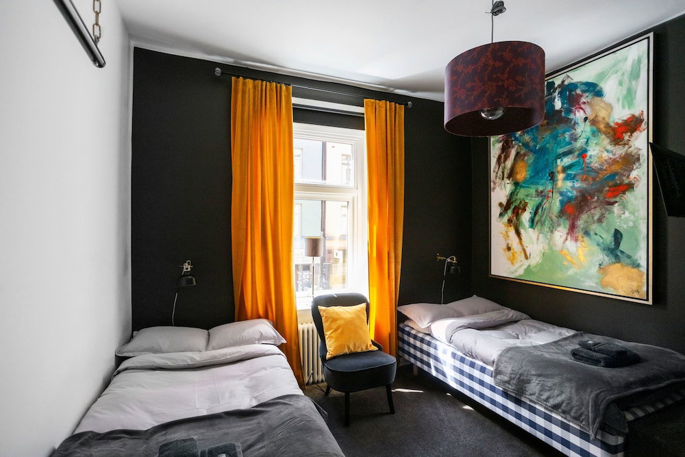 Hotel Eight Rooms