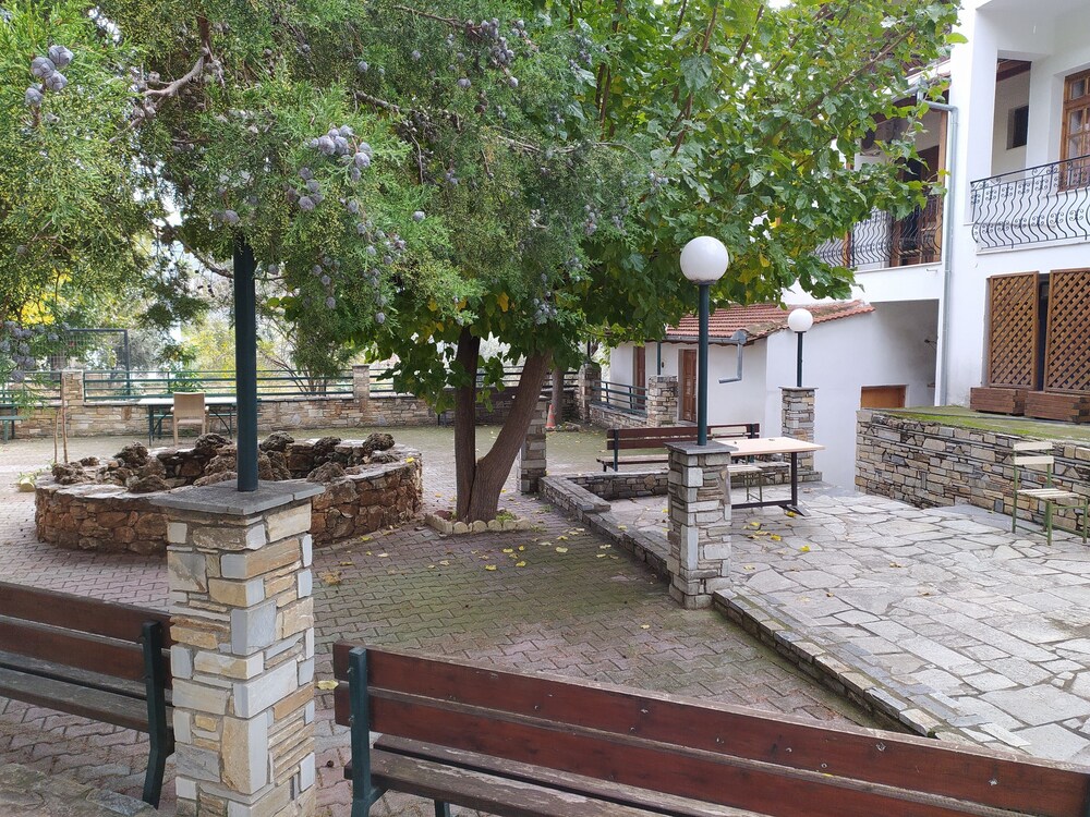 Hotel Defkalion