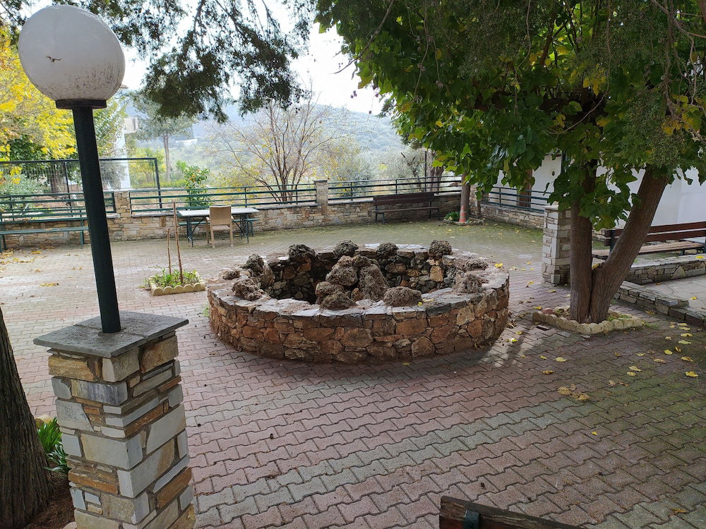 Hotel Defkalion