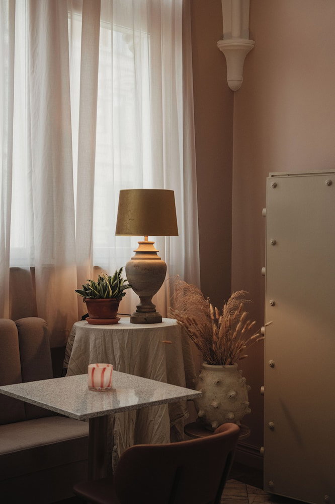 Home Hotel Christian Iv