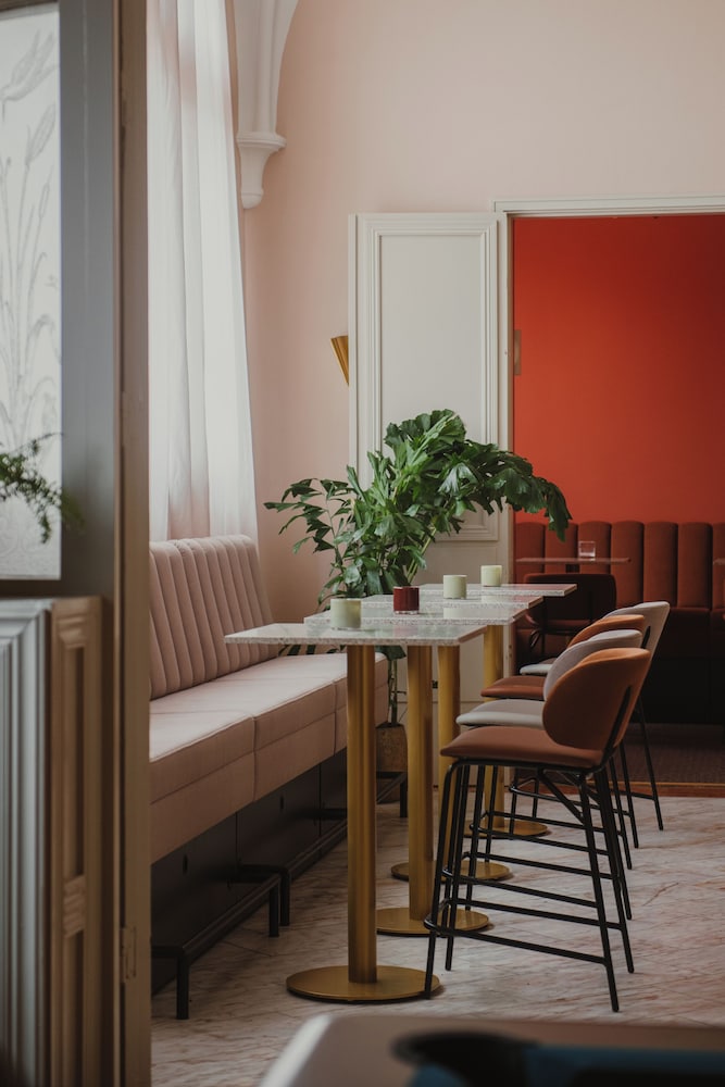 Home Hotel Christian Iv