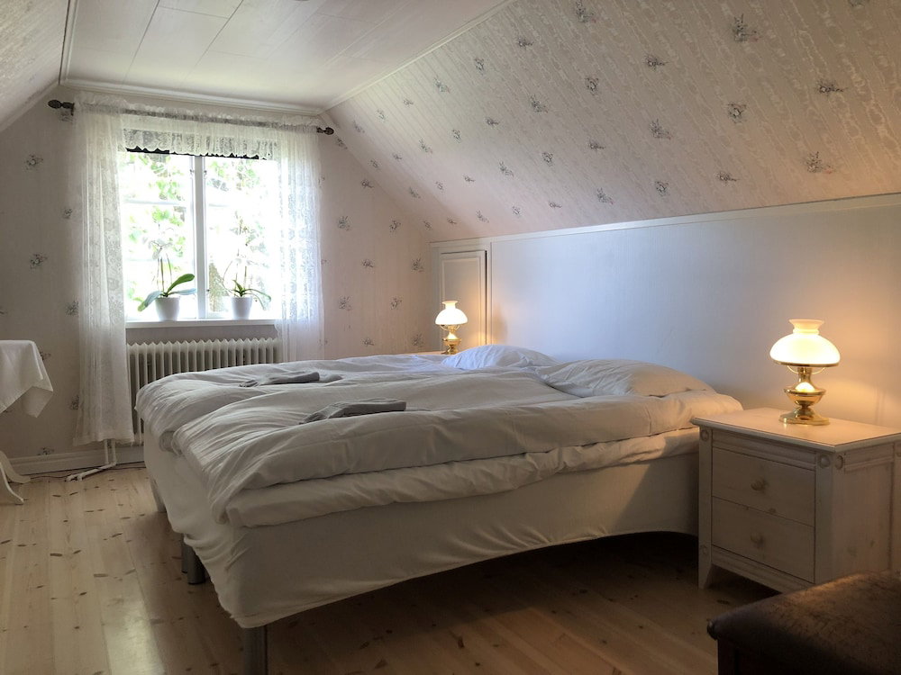 Husargårdens Bed & Breakfast