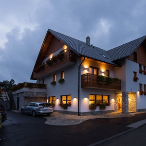 Hotel Penzion Pr Anzl cazare Bled