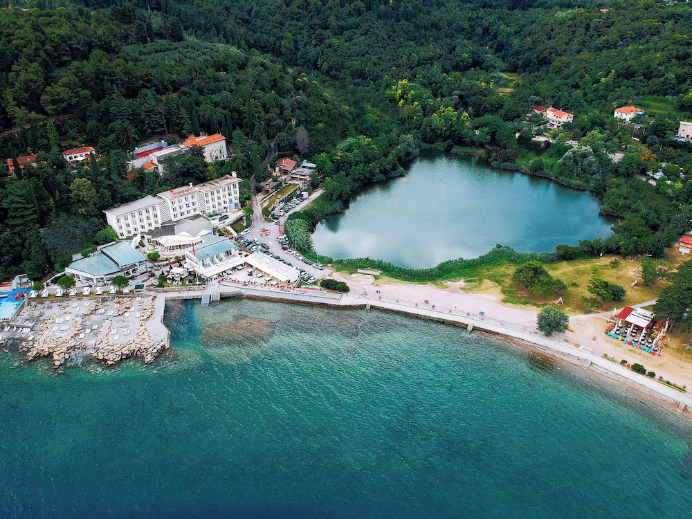 Hotel Barbara Piran Beach Hotel
