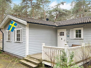 Hotel 6 Person Holiday Home In Yngsjo cazare Yngsjoe