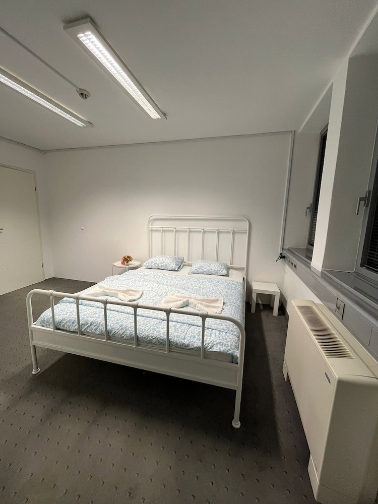 Hotel Rd6 Simple Rooms And Apartments