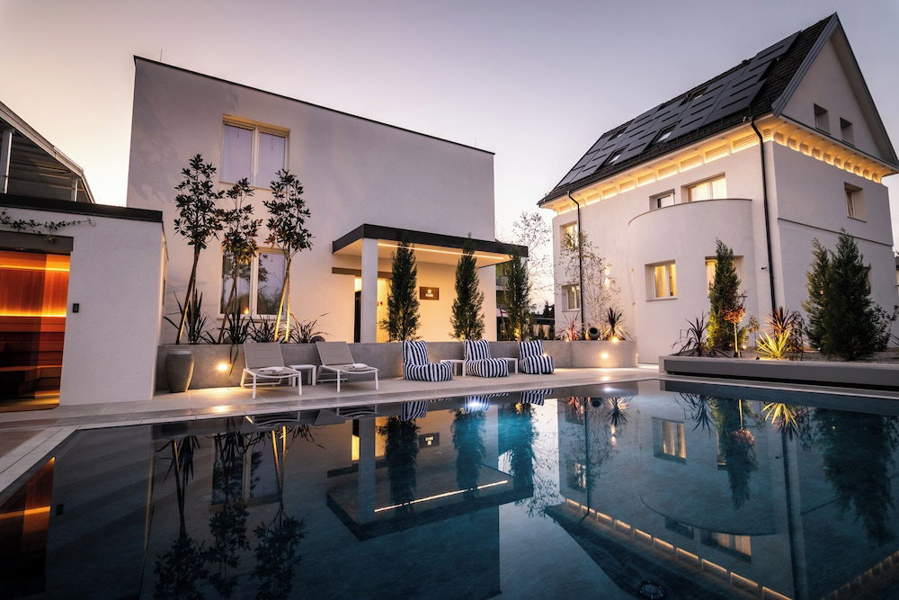 Hotel Resort Beatrice - Luxury Apartments - Pool & Sauna & Parking